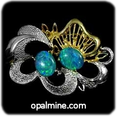 Opal Triplet Broche