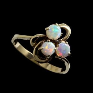 Opal Ringe